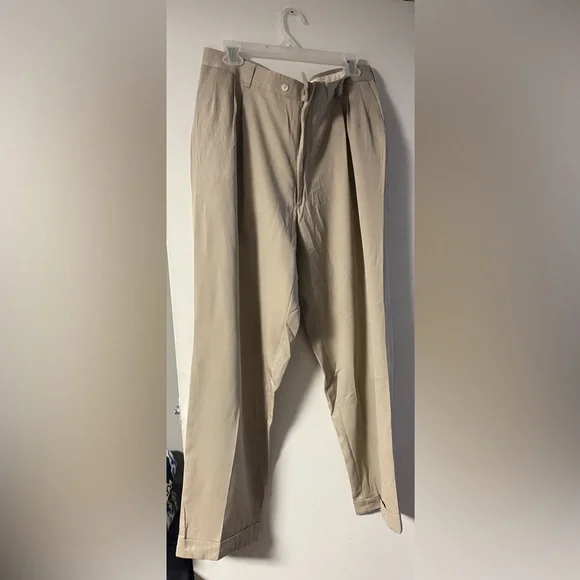 Austin Reed - Picture 2 of 5